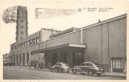 BELGIQUE - Bruxelles - Gare Du Midi - Voitures Garée Devant Le Bâtiment - Animé - Carte Postale Ancienne - Cercanías, Ferrocarril