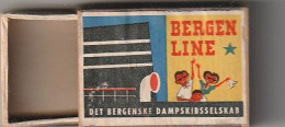 *** Boite D'allumetes - Match Box *** - BERGEN LINE Madeira Canary Island - COFFRE Bois TIROIR Bois - Matchboxes