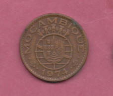 Mozambique, 1974- 1 Escudos- Bronze- Obverse Arms Within A Crowned Globe . Reverse Value In The Centre, - Mozambique