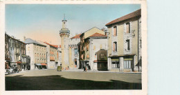 43* YSSINGEAUX Place Marechal Foche – Hotel De Ville  (CPSM Format 9x14cm)        RL34.1035 - Yssingeaux