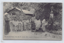 Tanganyika - BAGAMOYO - A Singing Lesson - Publ. Missiën Der Paters Van Den H. Geest  - Tanzania