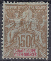 TIMBRE GUADELOUPE TYPE GROUPE 50c BISTRE N° 44 NEUF * GOMME AVEC CHARNIERE - Unused Stamps