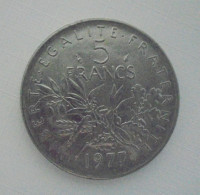 5 FRANCS 1977 TRES RARE En SPL +   Pas De Trace ,pas De Rayure Neuve Belle Patine - 5 Francs