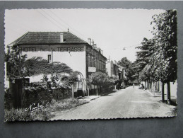 CPA 46 Lot PRAYSSAC Prés Cahors - Hôtel De La Terrasse  - Voitures  Renault Juvaquatre  Simca 6  1950 - Cahors