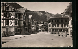 AK Zweisimmen, Dorfstrasse Mit Hotel Simmenthal  - Zweisimmen