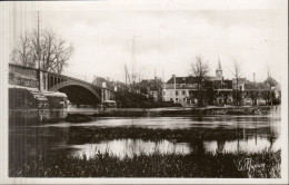 BRAY Sur SEINE - Le Pont Et  Quai De L'Ile - Bray Sur Seine