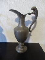 Ancien Etain Vase Aiguiere Casque De Mars Pichet Poinçon Blason - Zilverwerk