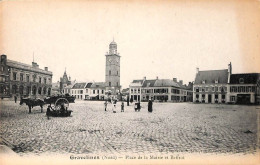 59 - Gravelines - Place De La Mairie Et BEffroi (animée, Edit. Flanderinck, Correspondance Privée) - Gravelines