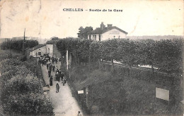 77 - Chelles - Sortie De La Gare (animée) - Chelles