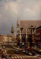 DUNKERQUE  ( NORD )  L ' AVENUE GEORGES CLEMENCEAU, L ' EGLISE SAINT-ELOI ET L ' HOTEL DE VILLE ( PLI EN BAS, A DROITE) - Dunkerque