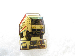 PIN'S    CAMION  RALLYE PARIS DAKAR  AFRICATOURS  CIDELCEM INDUSTRIES - Transports