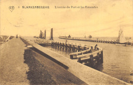 Blankenberghe - L'entrée Du Port Et L'Estacade - Blankenberge