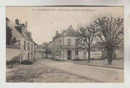 CPA ETAMPES (Essonne) - P°lace Romanet, Hôtel Du Grand Monarque - Etampes