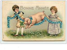 N°6999 - Carte Fantaisie Gaufrée - Bonne Année - Enfants Et Cochon - New Year
