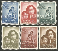 500 Indonesia 1958 Orphans Orphelins No Gum Sans Gomme (IDS-106) - Indonesië