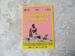 CPM Cinema Affiche Sur Carte - The Summer With Carmen Epicentre Films 6/2024 Nu Masculin Chien 9/14 Cm - Posters On Cards