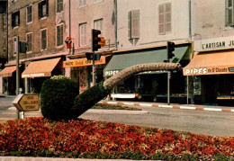 RECTO/VERSO - CPSM - SAINT CLAUDE - PLACE DE L'ABBAYE - PIPE EN FLEUR TAILLEE - MAGASINS DE PIPES - Saint Claude