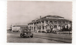 Moyen CONGO -  Une Rue De POINTE NOIRE - Tacot (N151) - Pointe-Noire