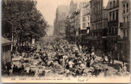 75001 PARIS - Les Halles, 6 Hrs Du Matin.  - District 01