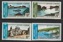 COMORES - N°80/3 ** (1973) Paysages - Unused Stamps