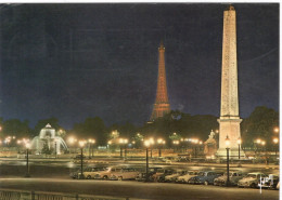 CPSM 75 PARIS Place De La Concorde, L'Obélisque Et La Tour Eiffel Illuminés 1985 - Voitures - Paris By Night