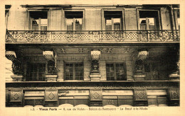 PARIS BALCON DU RESTAURANT LE BOEUF A LA MODE RUE DE VALOIS - District 01