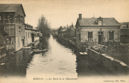 BERNAY - Les Bords De La Charentonne - Homme En Barque - Bernay