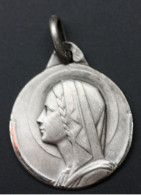 Très Beau Pendentif Médaille Religieuse Argent 800 "Sainte Marie" Religious Medal - Godsdienst & Esoterisme