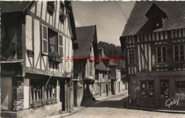 CPSM BERNAY - VIEILLES MAISONS NORMANDES - RUE DE LISIEUX ET RUE DES SOURCES - Bernay