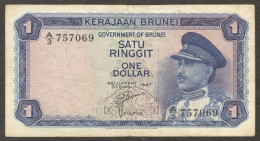 Brunei Darussalam 1 Ringgit Sultan Omar P-1 1967 VF No Tear - Brunei