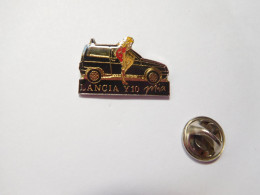 Beau Pin's , Auto Lancia Y10 Mia , Pin Up , Verso Quadrillé - Andere & Zonder Classificatie