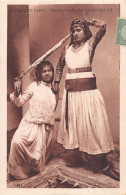 Algérie - Danseuses Arabes Dans Leur Intérieur - Ed. L.L. 6241 - Femmes