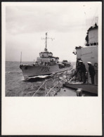 Superbe Photo Du Bateau AVISO CHAMOIS / DRAGUEUR ANNAMITE, Non Datée, Photo Service Cinéma Des Armées, 8,7x11,5cm - Boats