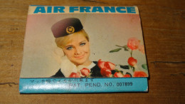 Boite Allumettes Anciennes AIR FRANCE, Usagée ................ Caisse-26 ....... BA-1 - Matchboxes