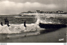 D40  MIMIZAN PLAGE  Embouchure Du Courant - Mimizan Plage