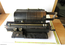 LADE1000  -0707 - 100-50- - OUDE REKENMACHINE - ORIGINAL OCHNER   -ANCIENNE CALCULATEUR - - Antiek Gereedschap