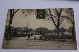 Fontenay Le Comte - Le Champ De Foire - Fontenay Le Comte