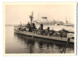 Fotografie Kriegsschiff USS-Barton DD-722  - Boats