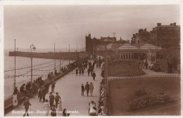 BRIDLINGTON, ROYAL PRINCES PARADE - YORKSHIRE  -   Used  Postcard - YO4 - Other & Unclassified