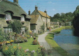 THORNTON LE DALE - YORKSHIRE  -   Used  Postcard - YO4 - York