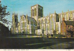 YORK MINSTER - YORKSHIRE  -   Used  Postcard - YO4 - York