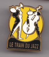 Pin's Musique Le Train Du Jaz Trompette Contre Basse Réf 7527JL - Muziek