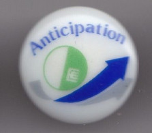 Pin's En Porcelaine Thoscas Limoges Anticipation Réf 7649JL - Andere & Zonder Classificatie