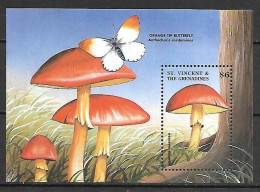 St. Vincent Gr. 1998 Flora - Mushrooms MS #1 MNH - Mushrooms