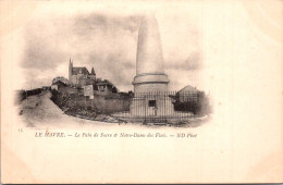 13-7-2024 (40) Very OLD  (b/w) FRANCE  - Le Pin De Sucre Et église à Le Havre - Unclassified
