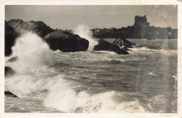 22 PLOUMANACH UNE GROSSE MER - Ploumanac'h