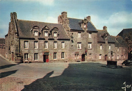 29  LOCRONAN NOBLES MAISONS - Locronan