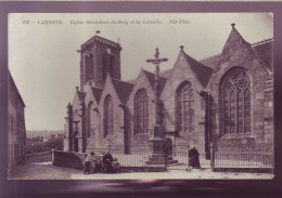 22 - LANNION - EGLISE SAINT JEAN Du BALY - CALVAIRE - ANIMEE - - Lannion