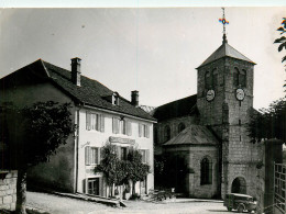 25* JOUGNE   Eglise -   Hotel De La Couronne (CPSM 10,5x15cm)  RL16,1422 - Autres & Non Classés