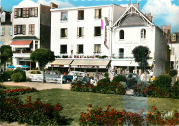 22* ST QUAI PORTIEUX  Hotel De Bretagne – Librairie Du Port (CPSM 10,5x15cm)     RL16,1234 - Saint-Quay-Portrieux